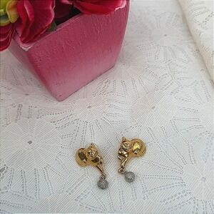 Earrings Gold Tone Cat Playing With Yarn Ball Whimsical Novelty Costume Jewelry